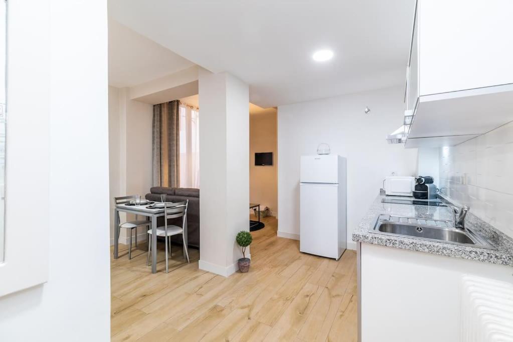 Apartamento Pedro Antonio Parking Gratis กรานาดา ภายนอก รูปภาพ